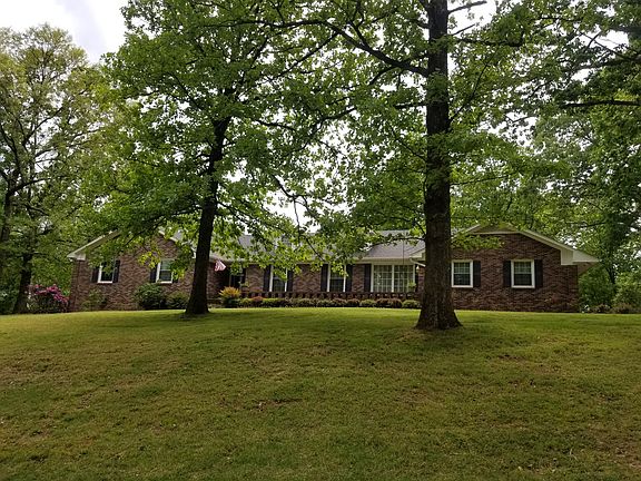 4th image of 975 Twin Lakes Dr