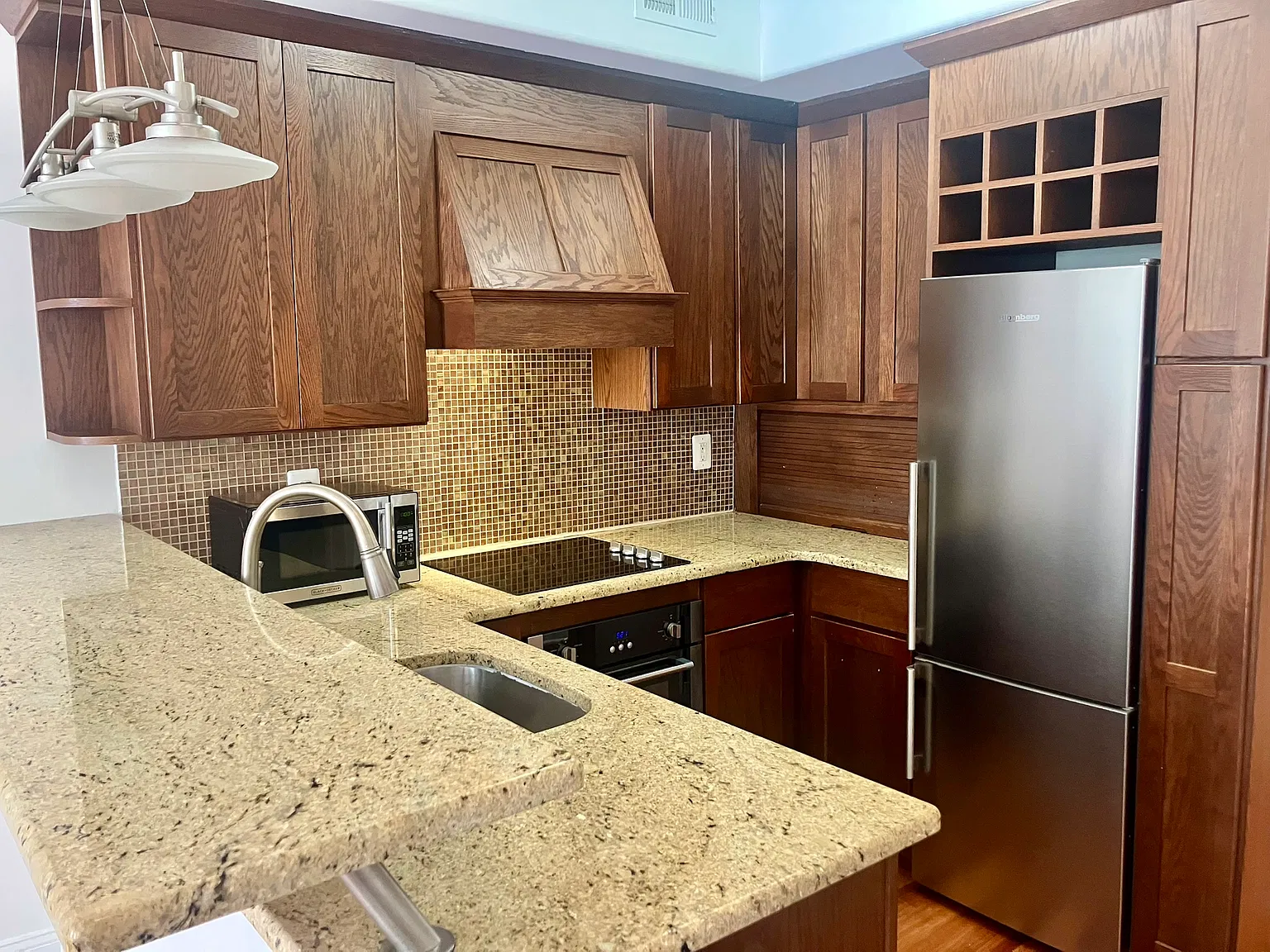 1 bed, 525 sqft, $1,900 — Photo 1