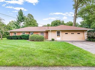 101 Manning Dr, Berea, OH 44017
