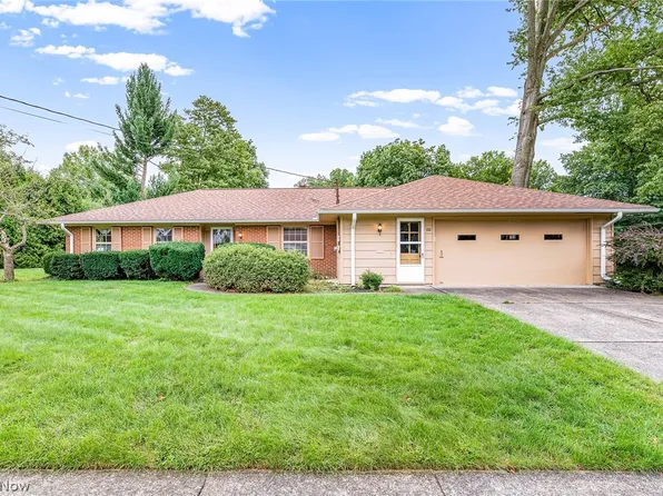 101 Manning Dr, Berea, OH 44017