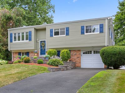 29 Donata Lane, Stamford, CT, 06905