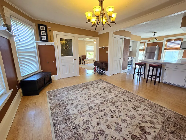 7008 W North Ave — Photo 10