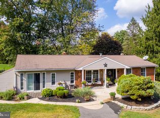 130 County Line Rd, Riegelsville, PA 18077