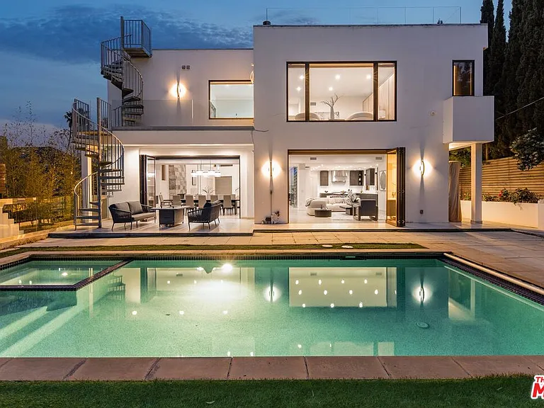 12443 W Sunset Blvd — Photo 40