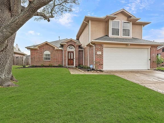 2nd image of 2815 Green Hollow Court