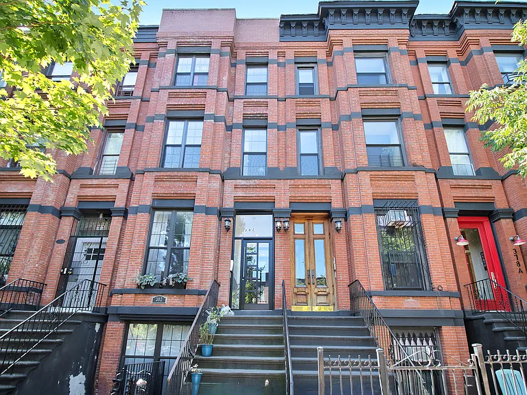382 Quincy St #3 — Photo 10
