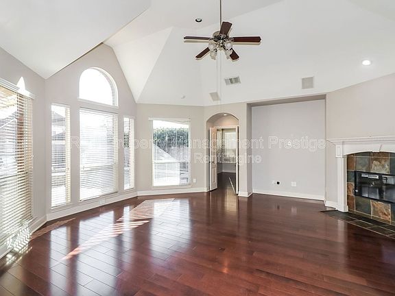 4th image of 2718 Van Gogh Ln