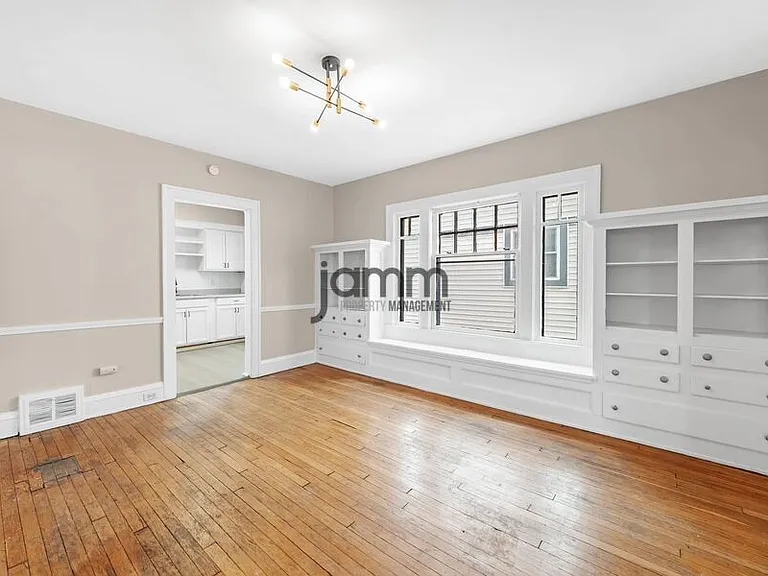 1695 Glenmont Loft — Photo 27