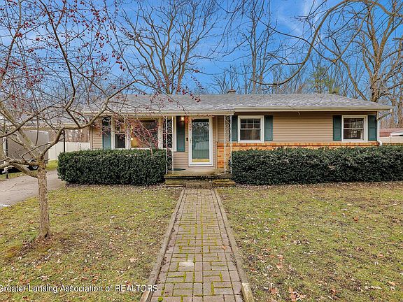 2nd image of 5794 Montebello Ave