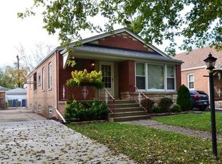 9212 S Utica Ave, Evergreen Park, IL 60805