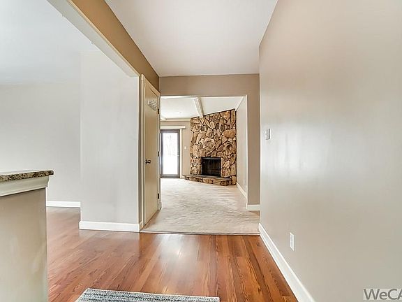 3rd image of 4011 Magnolia Ln