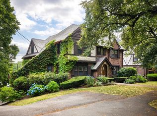 55 Goodnough Rd, Brookline, MA 02467