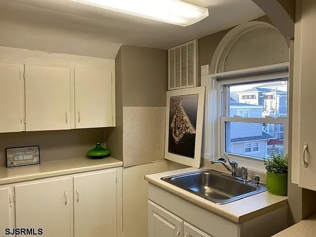 101 N Essex Ave — Photo 11