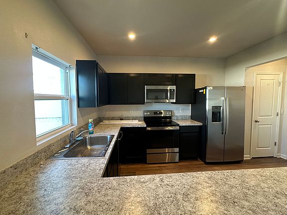 4th image of 1429 Feather Ln