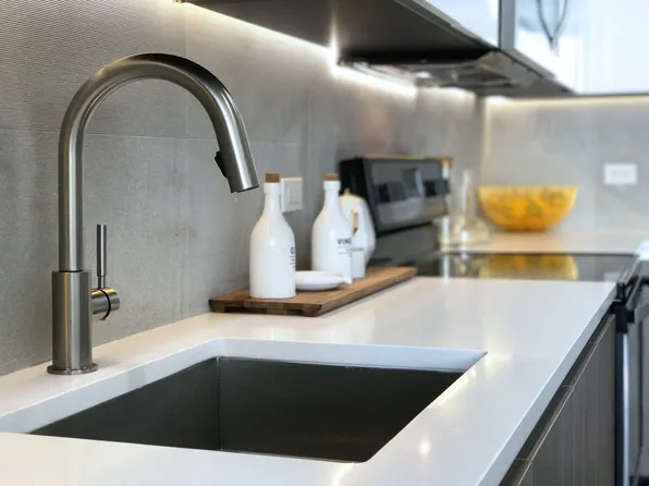 25 Park Lane South image 5 of 26