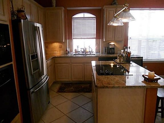 3rd image of 2432 Aberdeen Dr