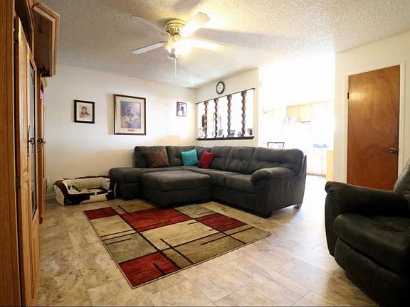 4th image of 1145 Edgewood Dr