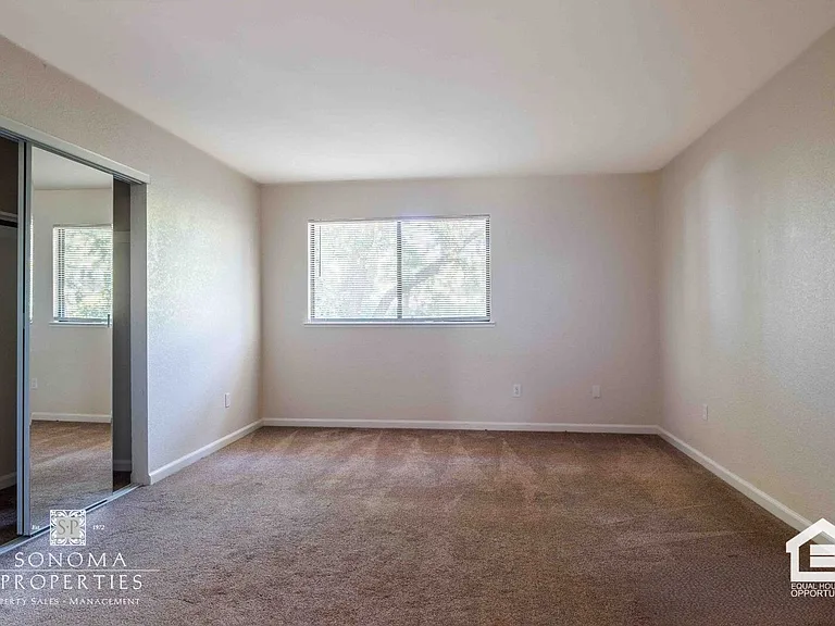114 Melody Ct — Photo 20