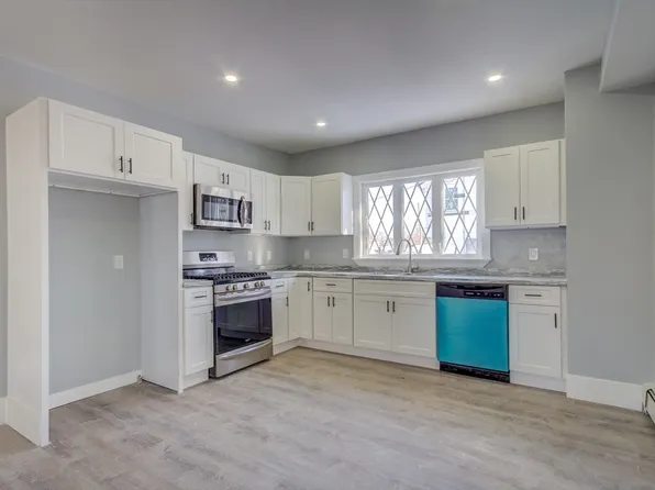 5 Bates St, Brockton, MA 02302