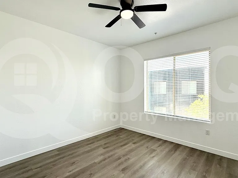 9160 N 67th Ave #212 — Photo 6