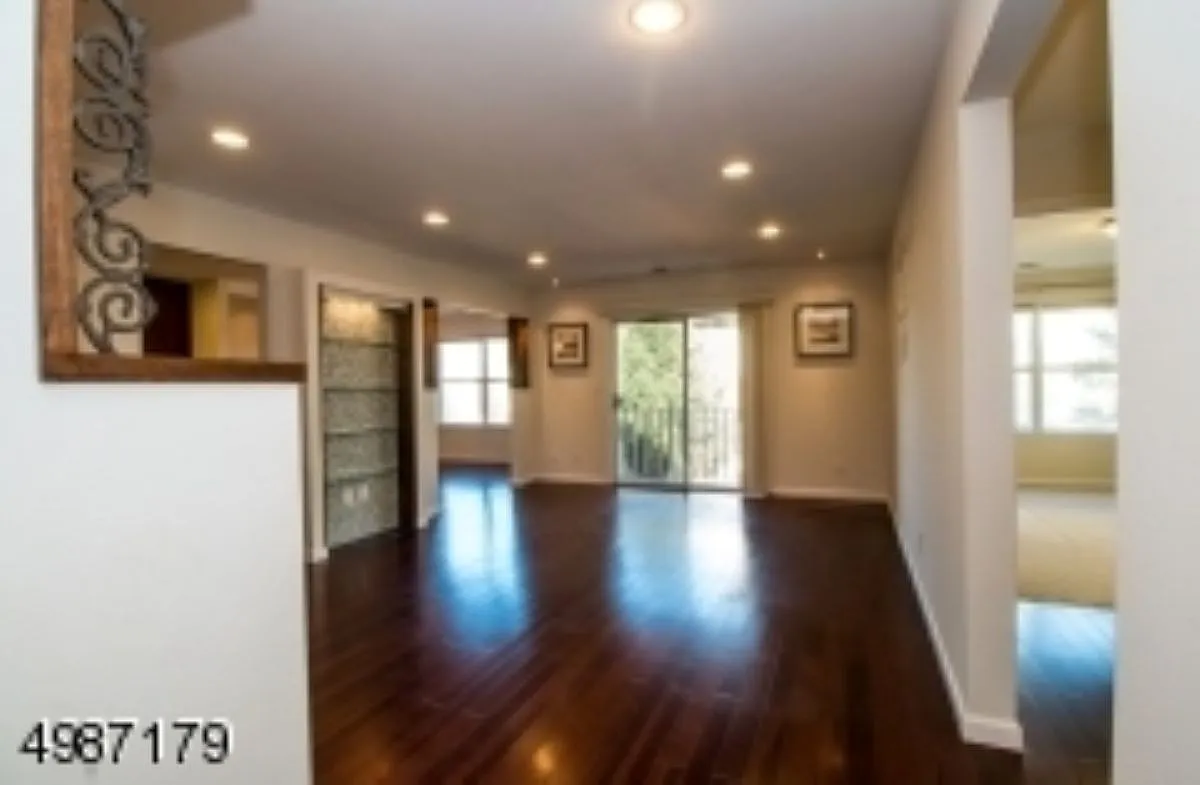 3 bed, $3,150 — Photo 3