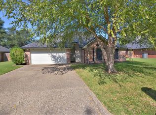 206 Eastgate Dr, Whitehouse, TX 75791