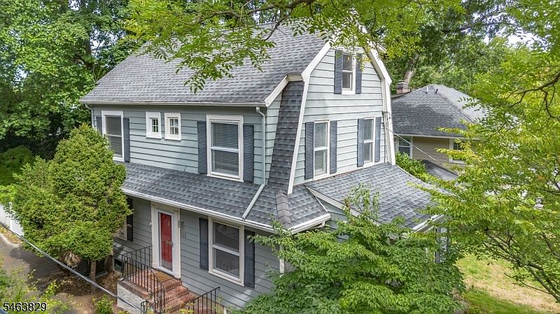1st image of 133 Buckingham Rd