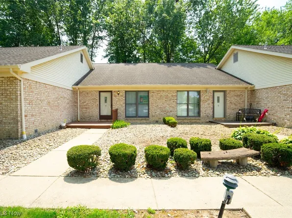 1605 Westhampton Dr, Youngstown, OH 44515