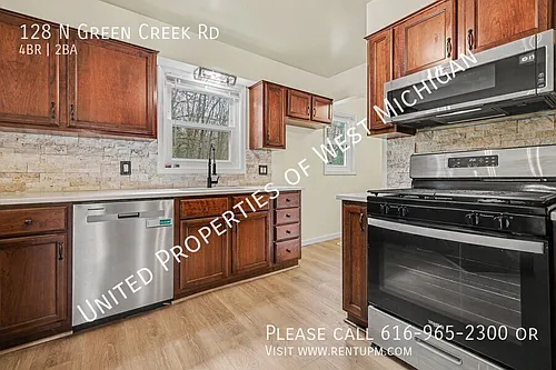 128 N Green Creek Rd Photo 1
