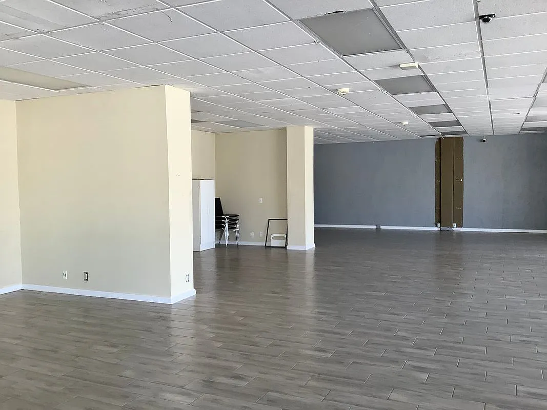 Studio, 1.0 bath, 1800 sqft, $3,500 — Photo 4