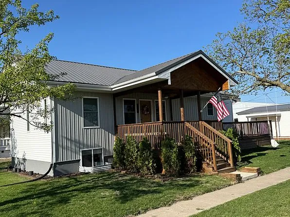 201 W Center St, Melcher, IA 50163