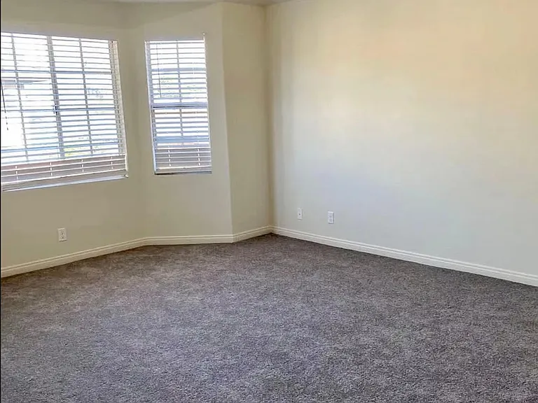 809 W Duarte Rd — Photo 5