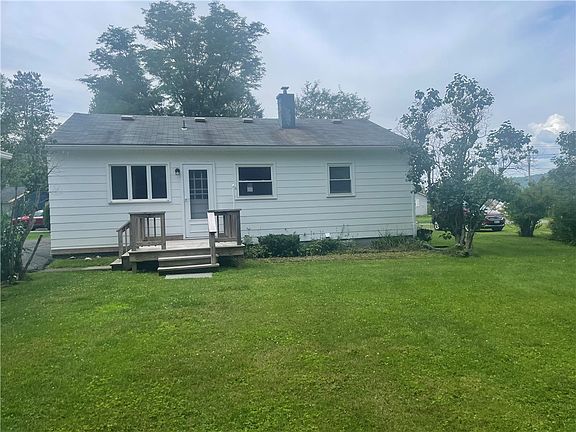 2nd image of 15 Edgewood Dr