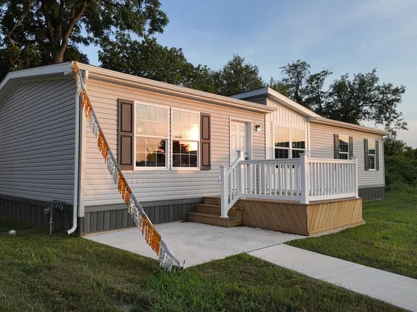 30 W Willow Ln, Palmyra, PA 17078