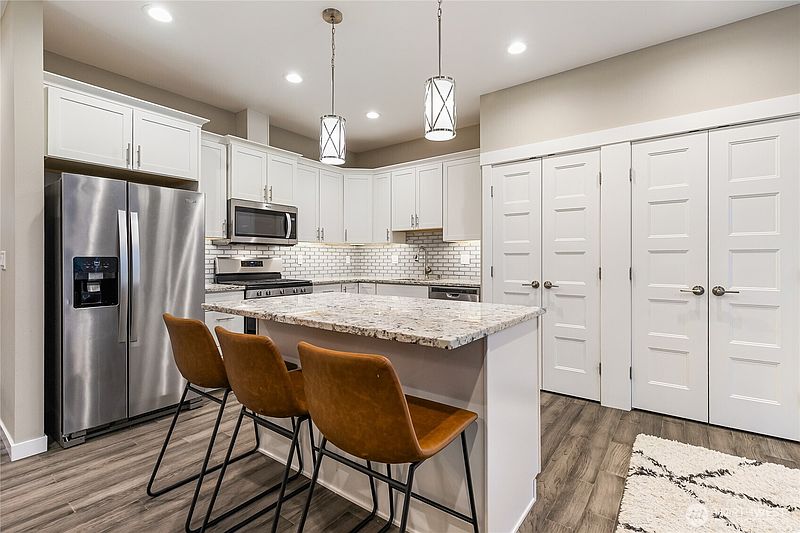 3rd image of 5683 Sunstone Place #102