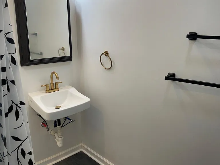 1109 S 23rd St #1R — Photo 11