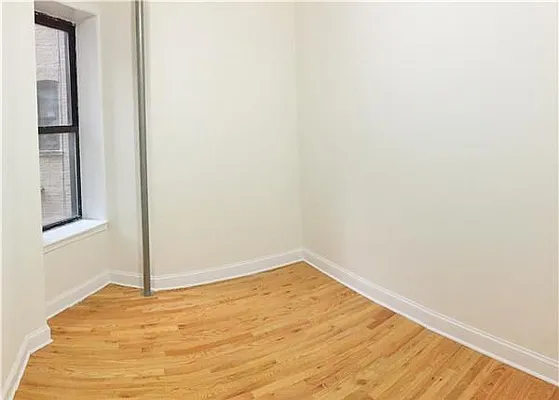 Rented by Century 21 Metropolitan | media 20