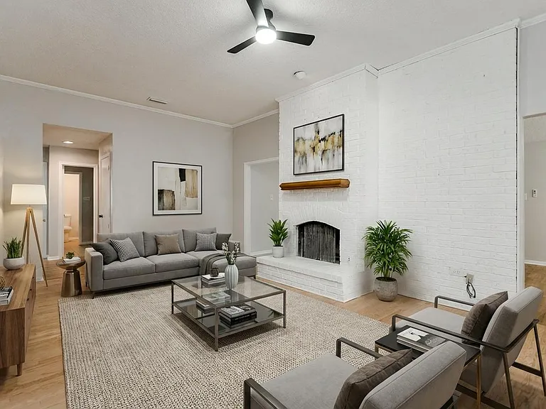 4617 Olympia Dr — Photo 3