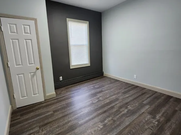 425 Martin Luther King Boulevard image 8 of 11