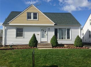 392 Clarmont Rd, Willowick, OH 44095
