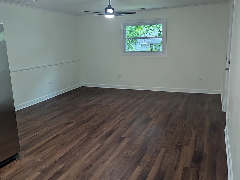 205 Jones Ave #B — Photo 3