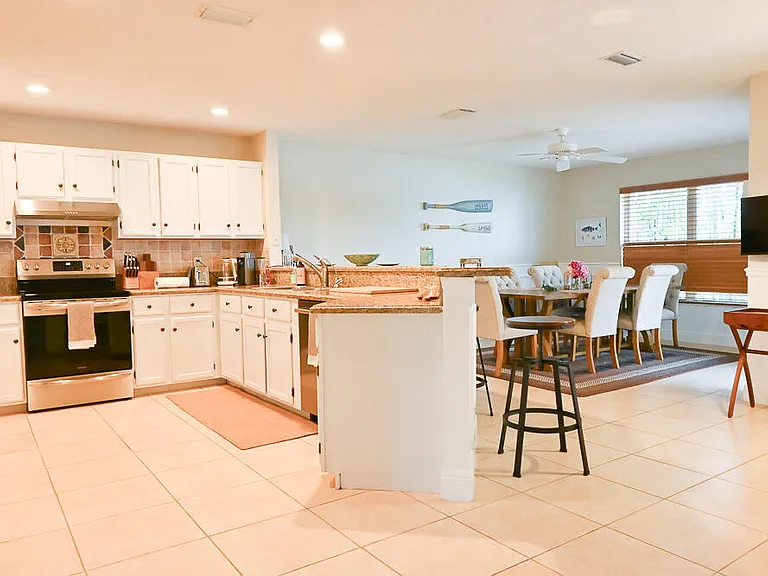 12828 Meadowbreeze Dr — Photo 5