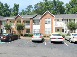 414 Streamside Dr #414, Roswell, GA 30076