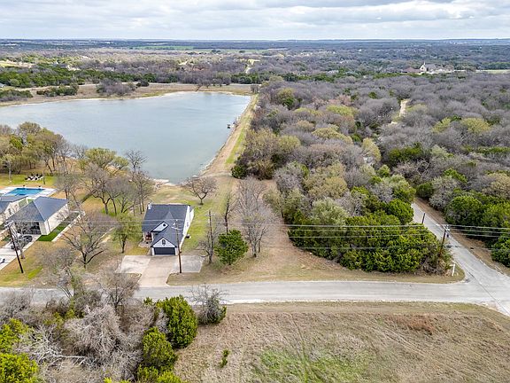 3rd image of 1451 Lakeside Trl
