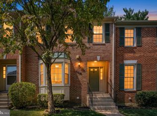 3118 Borge St, Oakton, VA 22124