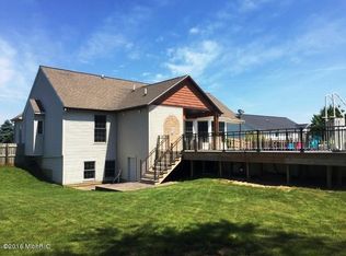 2901 Brookmere St, Muskegon, MI 49444