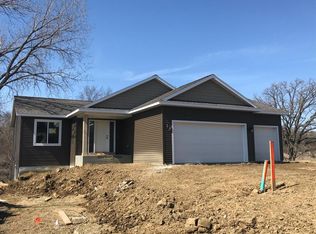 350 Oakridge Dr SW, Rochester, MN 55902