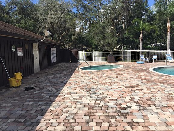 2nd image of 381 Gator Alley