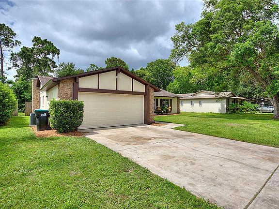 2nd image of 8708 Tall Pine Ln