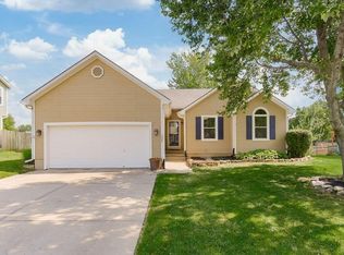 321 W Mockingbird St, Gardner, KS 66030